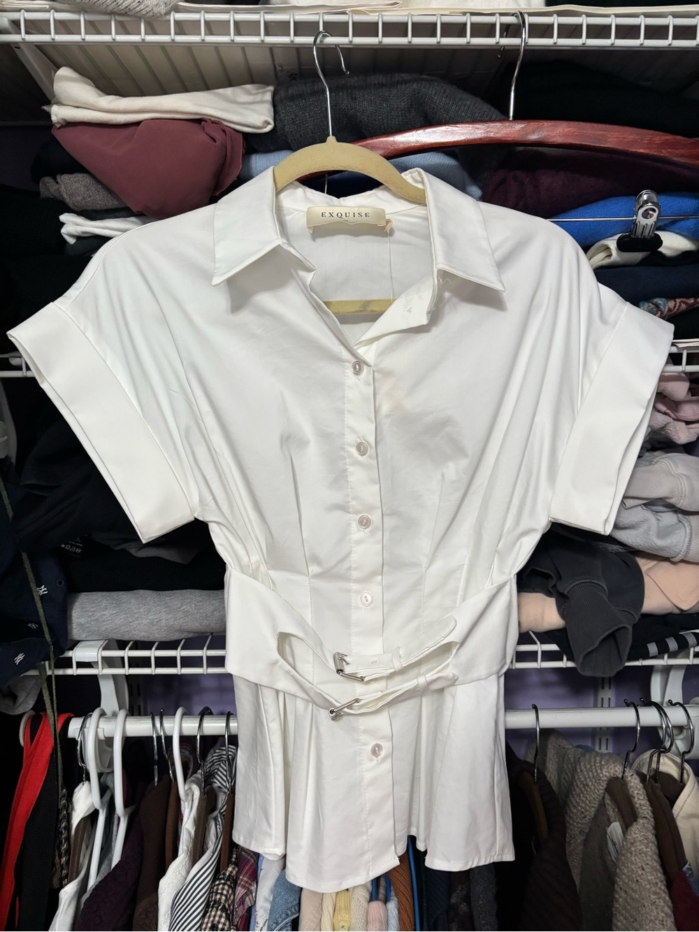 Exquise White Short-Sleeve Button-Front Belted Blouse